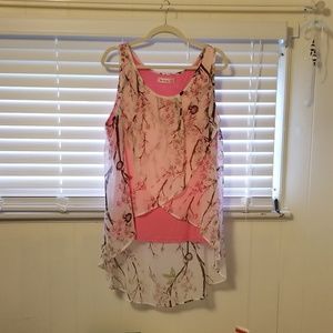 Layered no sleeve too